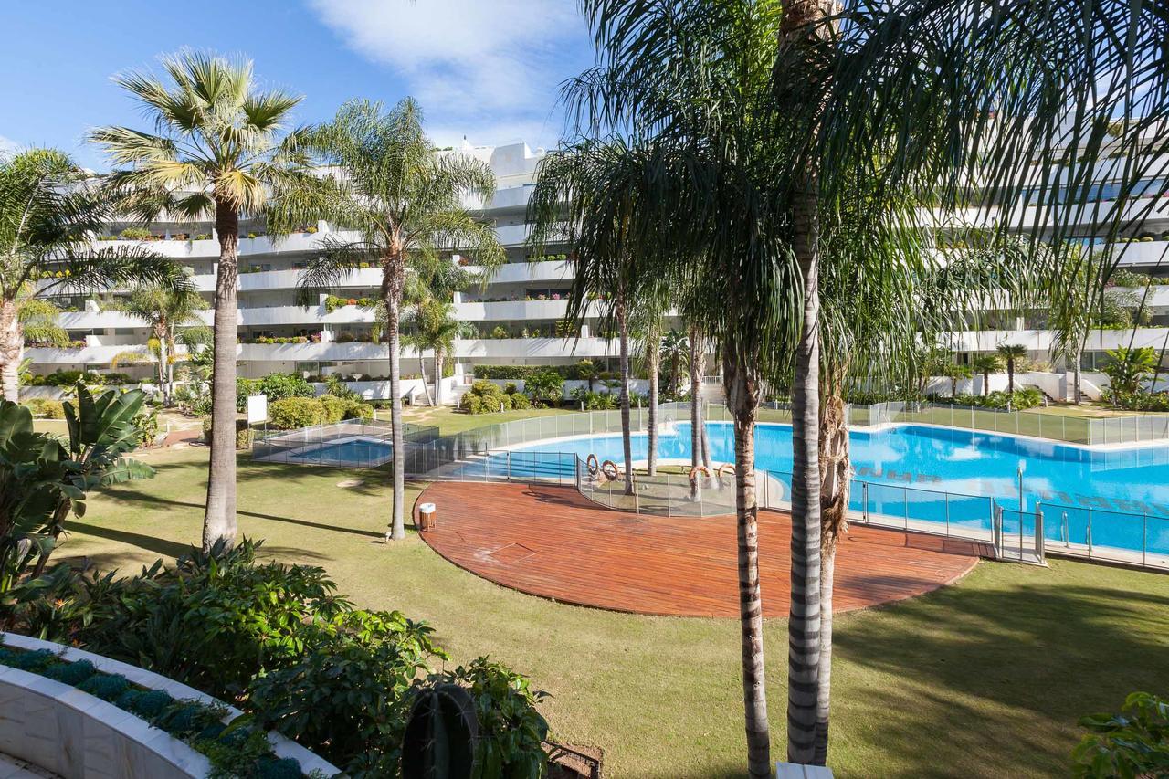 Puerto Banus Getaway Giant Heated Pool And Gym Appartement Marbellac